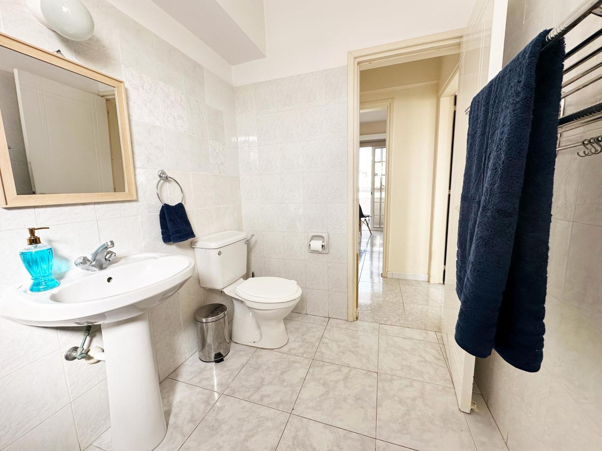 Serenity Sunrise Holiday Apt - Larnaca Esterno foto